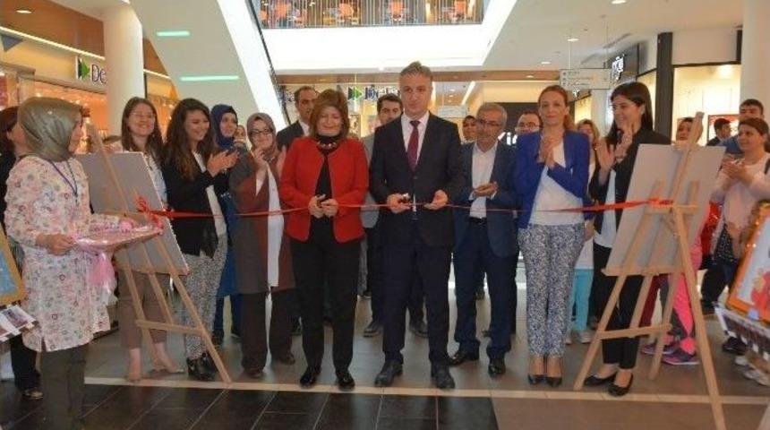 Miniklerin Yılsonu Sergisi Beğeni Topladı