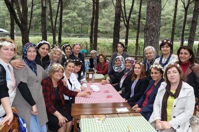 Manisalı Kadınlar Hıdırellez Pikniğinde Buluştu 2