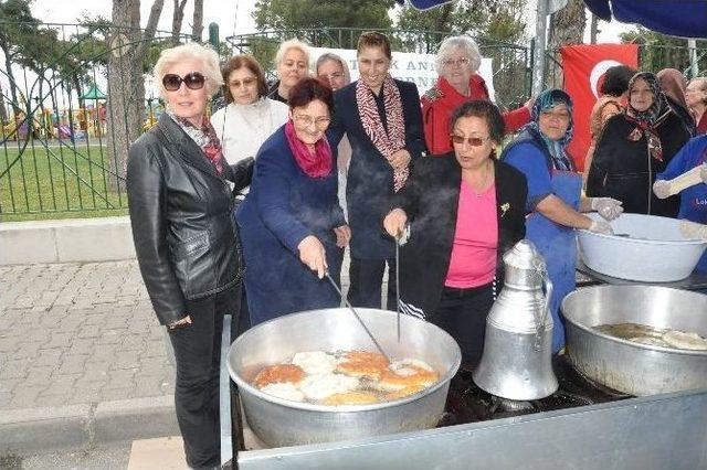 Annelerden Şehitler İ&ccedil;in Lokma Hayrı 1