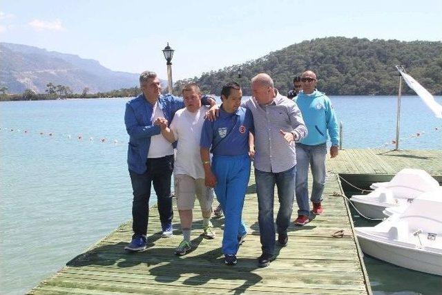 Özel Sporcular İçin İlk Kez Açık Deniz Yüzme Şampiyonası Düzenleniyor