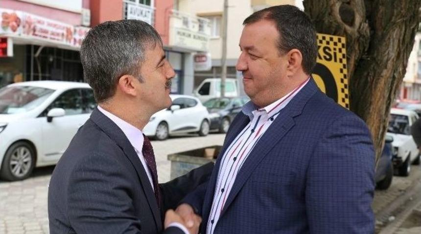 Yenilenen Meydana Yenilenen Taksi Durağı