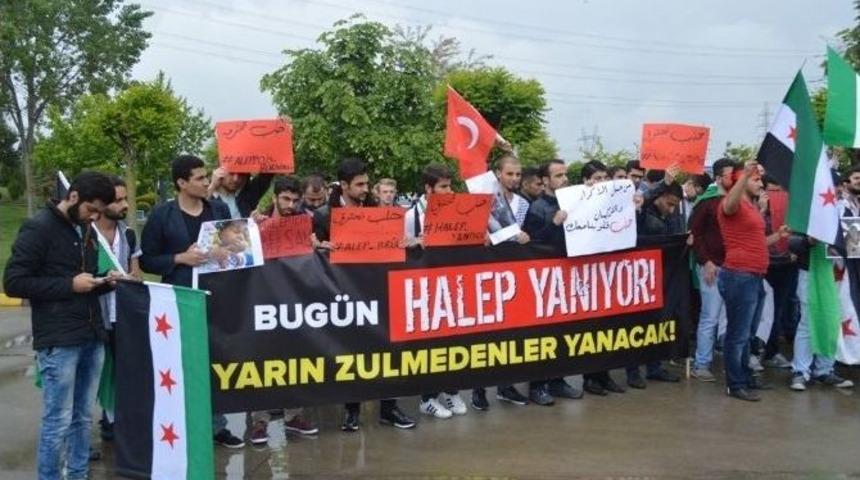 &Uuml;niversite &Ouml;ğrencilerinden Halep Protestosu