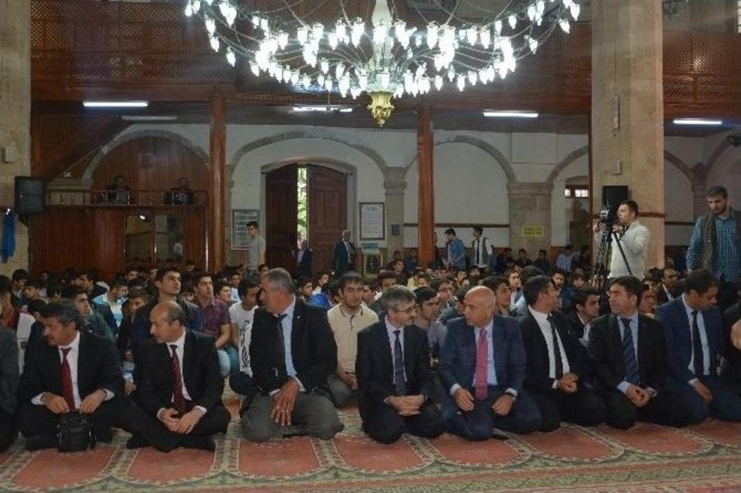 &lsquo;gen&ccedil; Hatipler Minberde&rsquo; Hutbe Okuma Yarışmasının Finali Malatya&rsquo;da Yapıldı