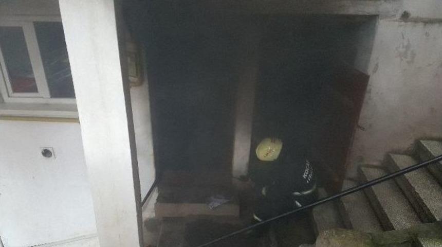 Elektrik Kontağından &Ccedil;ıkan Yangın Evi K&uuml;l Etti