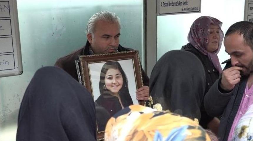 K&uuml;bra Poyraz G&ouml;zyaşlarıyla Defnedildi