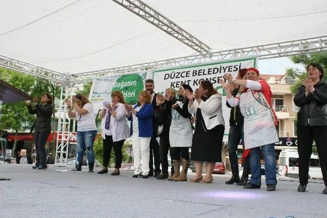 D&uuml;zce Ot Festivali Renkli G&ouml;r&uuml;nt&uuml;lerle Başladı 2