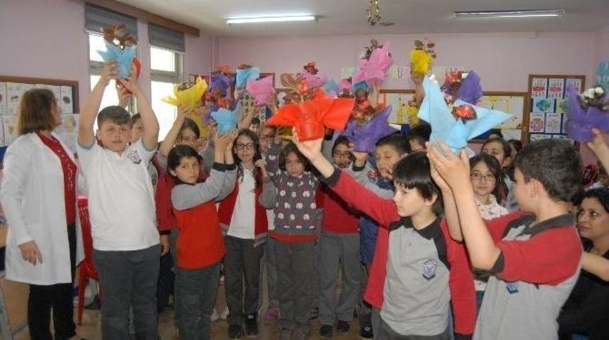 Namık Kemal İlkokulu Anneleri Unutmadı