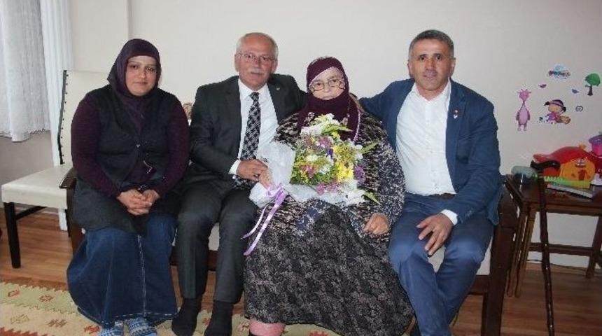 Şehit Annelerine &lsquo;anneler G&uuml;n&uuml;&rsquo; Ziyareti