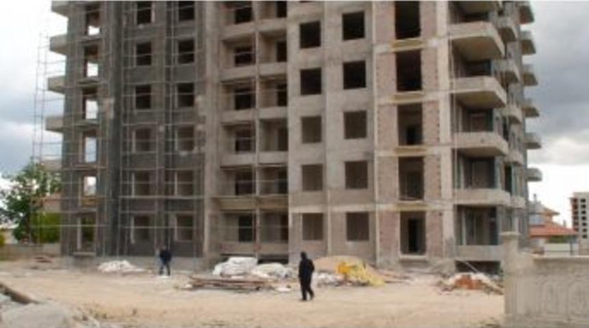 İnşaattan D&uuml;şen İş&ccedil;i Hayatını Kaybetti