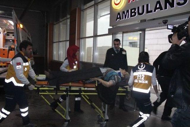 Erzurum’da Yolcu Midibüsü Devrildi: 25 Yaralı