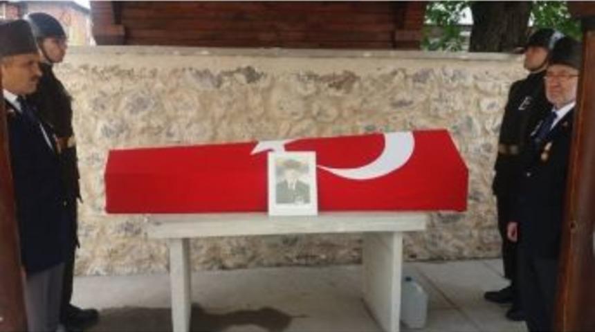 Kore Gazisi Askeri T&ouml;renle Son Yolculuğuna Uğurlandı