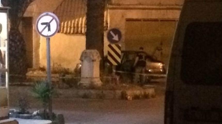 İzmir&rsquo;de Bomba Y&uuml;kl&uuml; Ara&ccedil; Alarmı