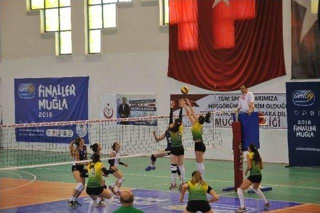 Ünilig’de Voleybol Final Müsabakaları Sona Erdi