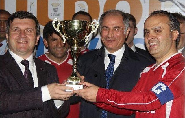 Bakan Ala, Ak Parti Bursa İl Ve İlçe Teşkilatları Futbol Turnuvasına Katıldı