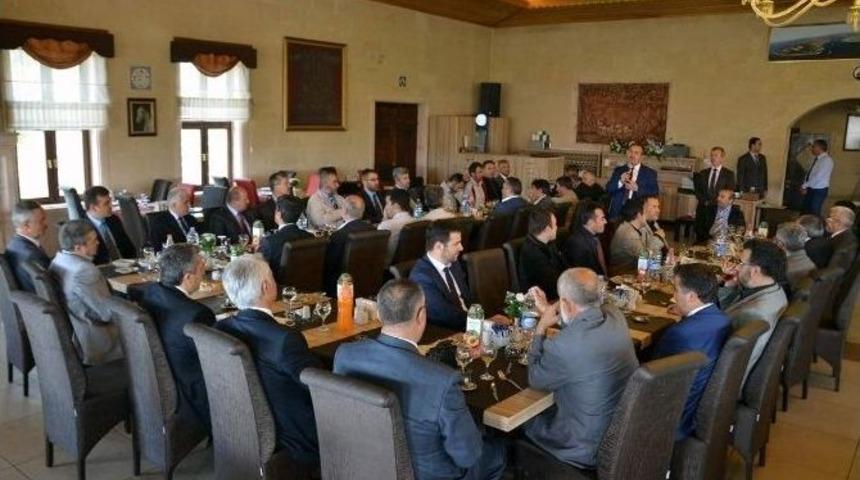 Nevşehir&rsquo;de M&uuml;ft&uuml; Yardımcısı Altunkaya İ&ccedil;in Veda Yemeği D&uuml;zenlendi