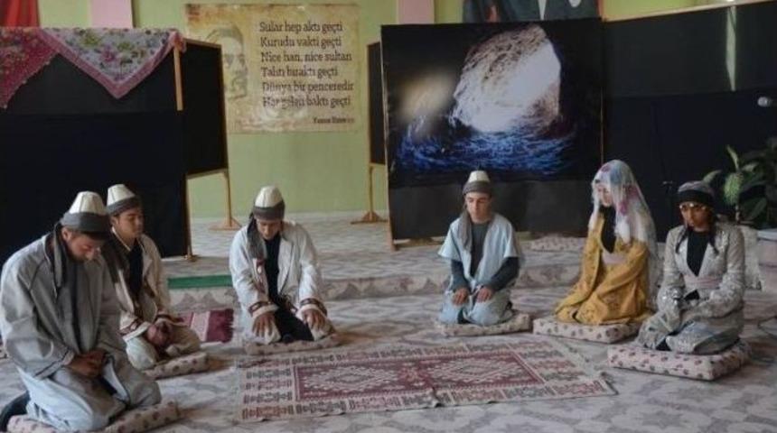 Selendi&rsquo;de Yunus Emre&rsquo;yi Anma Programı D&uuml;zenlendi
