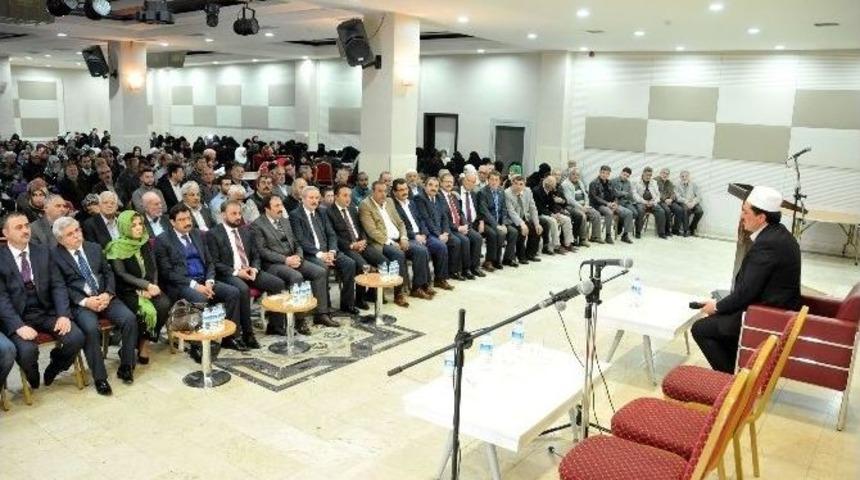 Y&uuml;rekler Kur&rsquo;an Sohbetiyle Aydınlandı