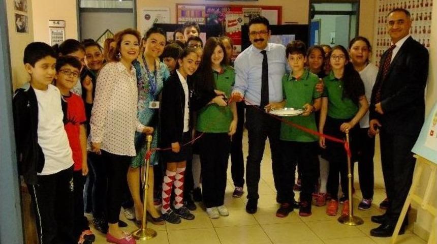 2 Ortaokul &Ouml;ğrencisi Sosyal Medya Bağımlılığını Resmetti