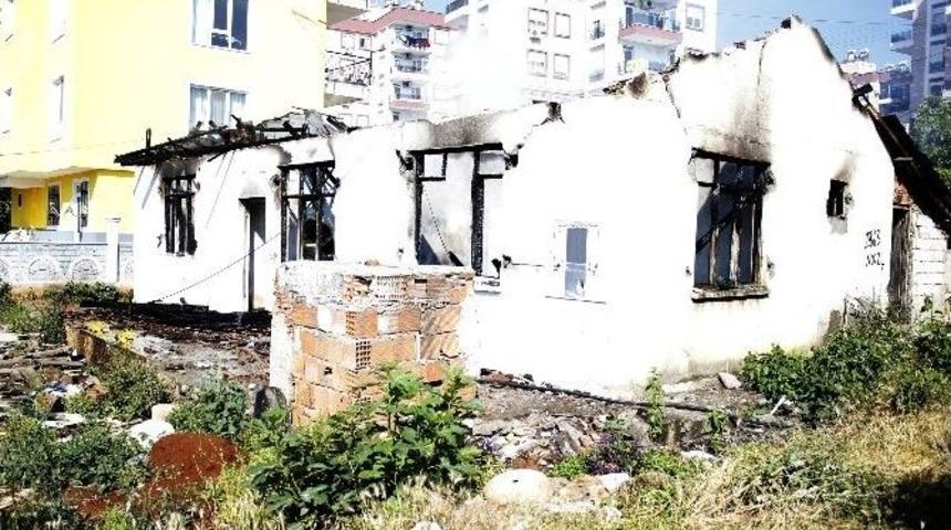 Metruk Gecekonduda Yangın