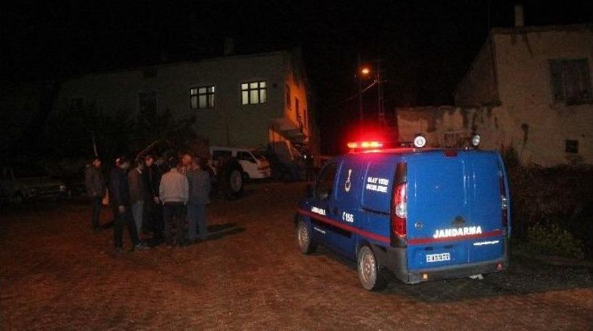 İki Aile Arasındaki Kavga Kanlı Bitti: 1 &Ouml;l&uuml;, 9 Yaralı