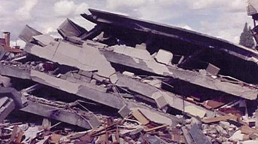 'İstanbul'da yüz binlerce insan ölecek!'