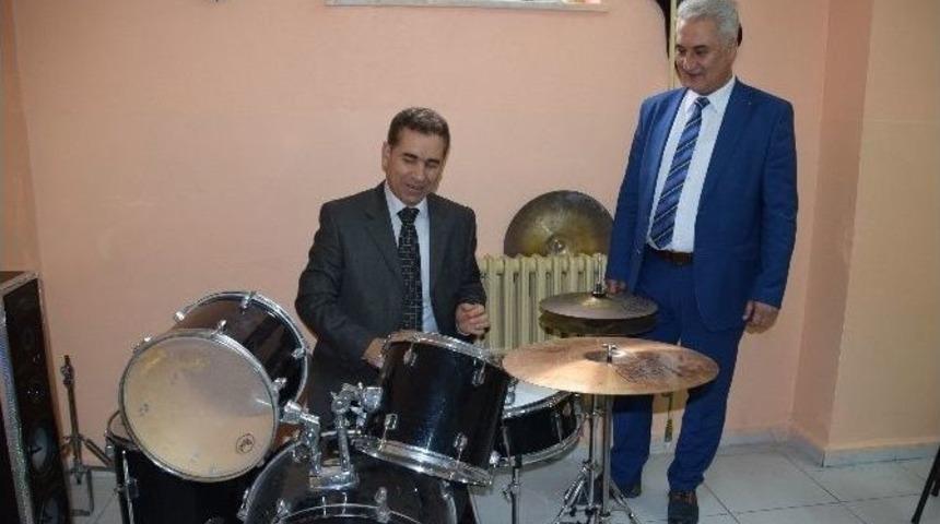Aliağa Toki&rsquo;de M&uuml;zik Sınıfı A&ccedil;ıldı
