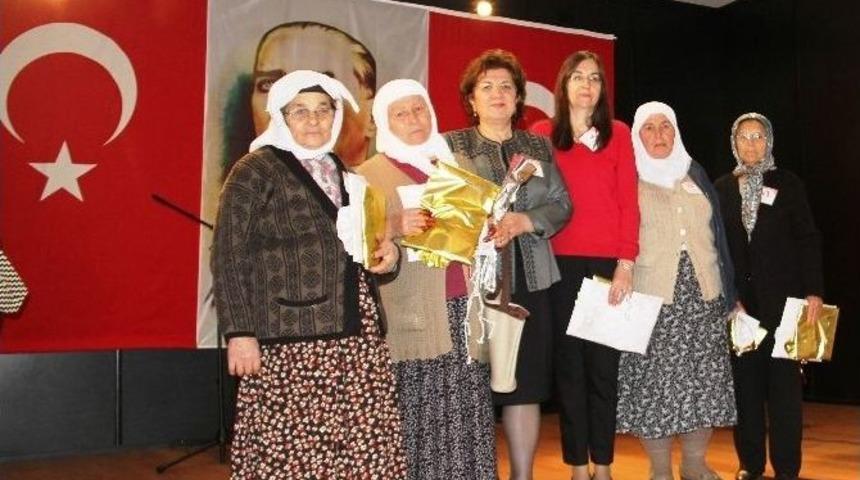 Protokol Eşlerinden Hıdırıllez Ve Anneler G&uuml;n&uuml; Etkinilği