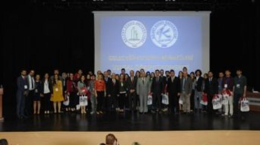Geleceğin Sosyal Bilimcileri Be&uuml;&rsquo;de Buluştu