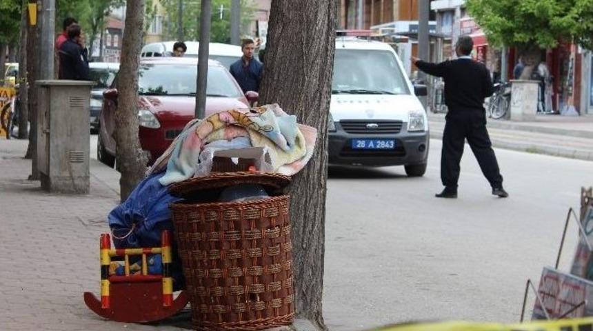 Kaldırımdaki Eşyalar Polisi Alarma Ge&ccedil;irdi