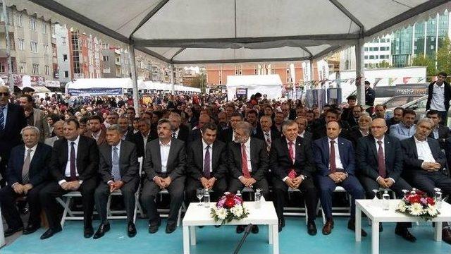 2 Bin Öğrenci Dünya Barışına Örnek Oldu