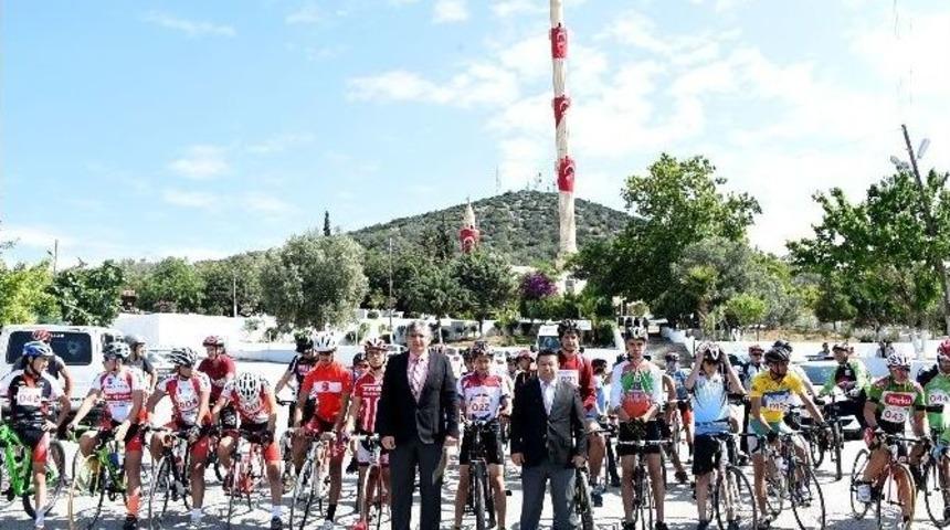 Bisiklet&ccedil;iler Hıdırellez İ&ccedil;in Bedal &Ccedil;evirdiler