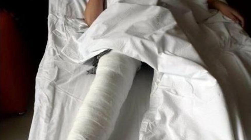 Parkta Salıncaktan D&uuml;şen &Ccedil;ocuk Ağır Yaralandı