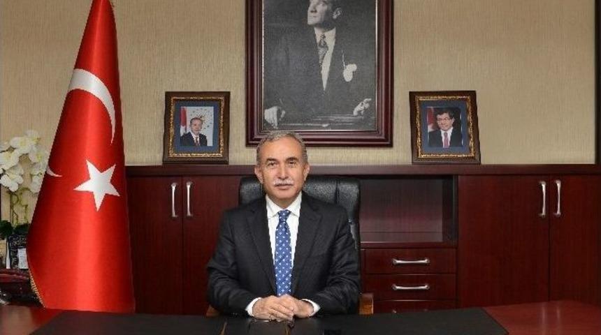 Vali Mustafa B&uuml;y&uuml;k&rsquo;&uuml;n Anneler G&uuml;n&uuml; Mesajı: