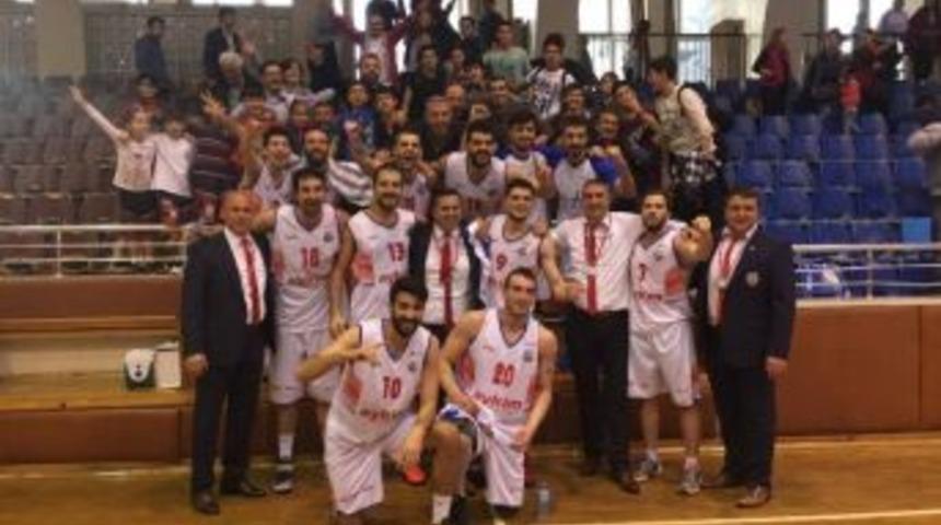 Efespor 2. Lig&rsquo;e Emin Adımlarla İlerliyor