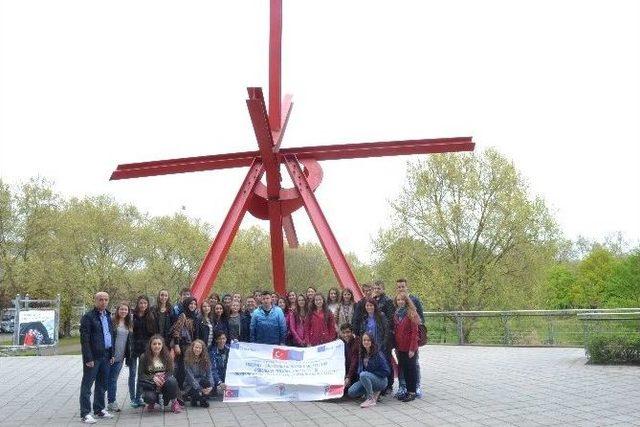 Boz&uuml;y&uuml;k Mimar Sinan Mesleki Ve Teknik Anadolu Lisesi &Ouml;ğrencileri Almanya&rsquo;da 1