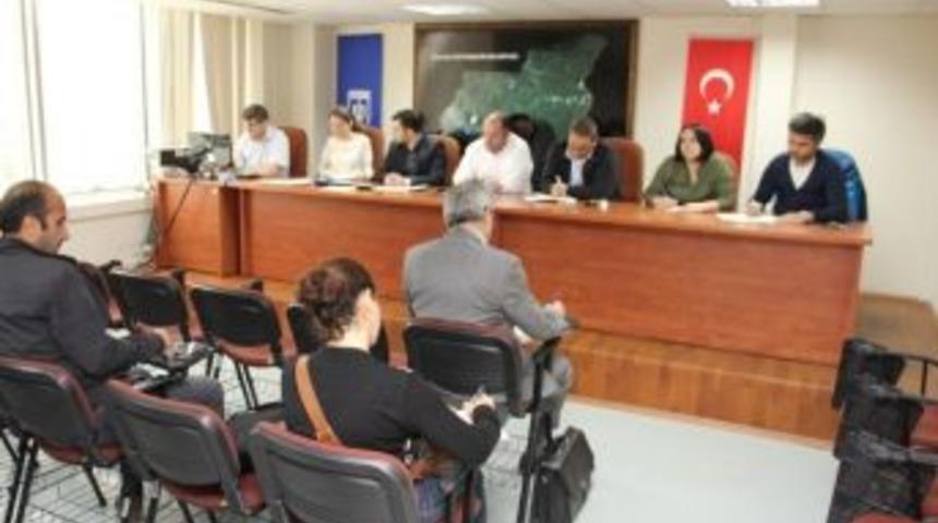 İzmit&rsquo;te Cadde Ve K&ouml;y Yolları Yenilenecek