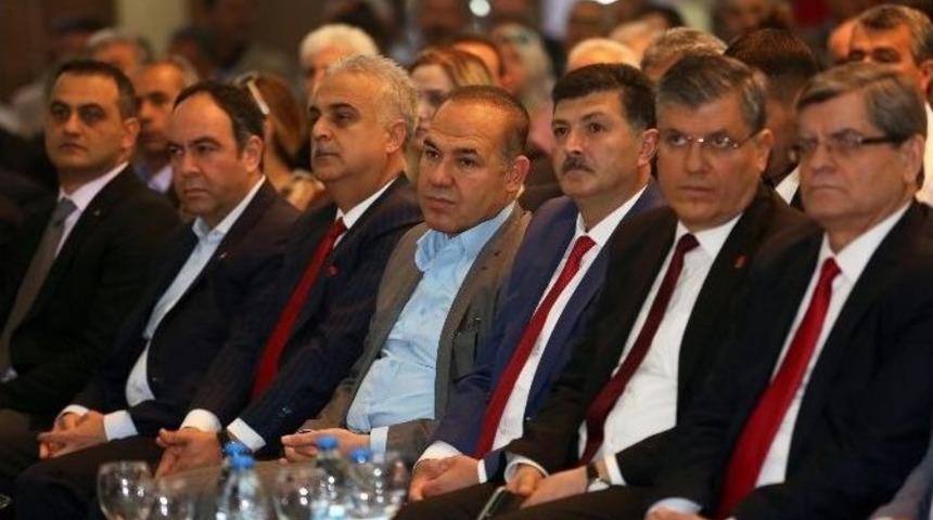 Adana&rsquo;da Muhtarlar Zirvesi