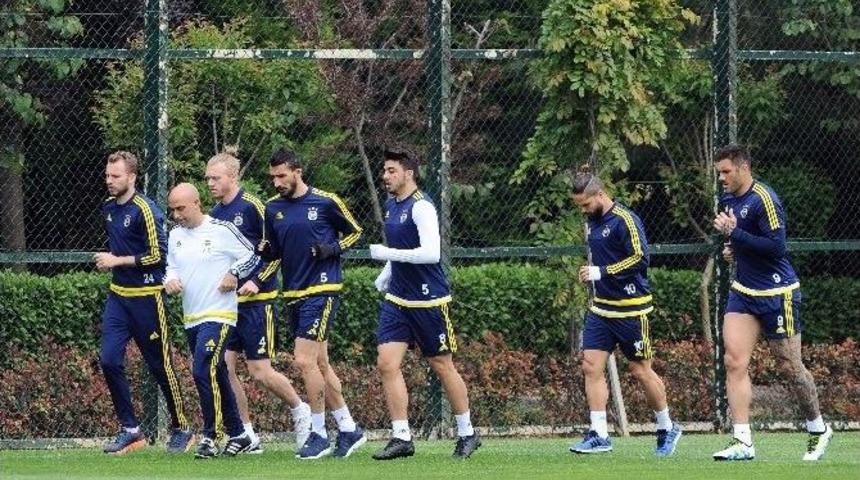 Fenerbah&ccedil;e&rsquo;de Medipol Başakşehir Ma&ccedil;ı Hazırlıkları S&uuml;r&uuml;yor