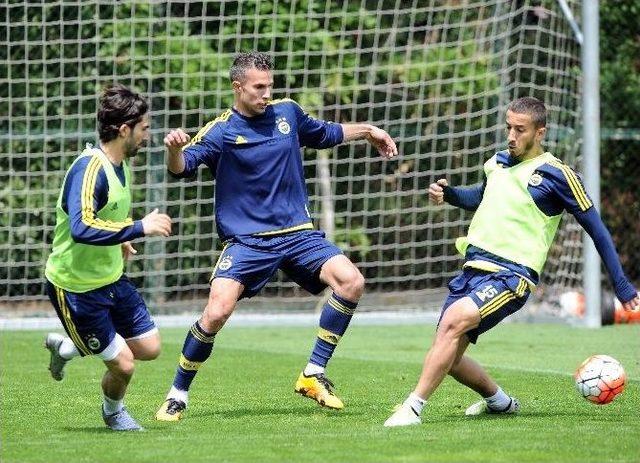 Fenerbahçe’de Medipol Başakşehir Maçı Hazırlıkları Sürüyor