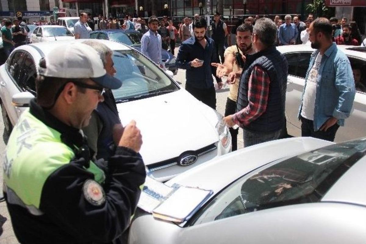 Adana&rsquo;da Yol Ortasında Ş&uuml;pheli Otomobil Paniği