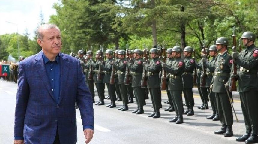 Cumhurbaşkanı Erdoğan, 2. Ordu Komutanlığını Ziyaret Etti