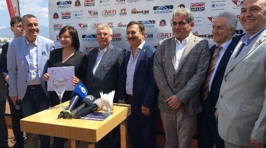 Aziz Yıldırım&rsquo;dan "fenerbah&ccedil;e&rsquo;ye &Uuml;ye Olun" &Ccedil;ağrısı