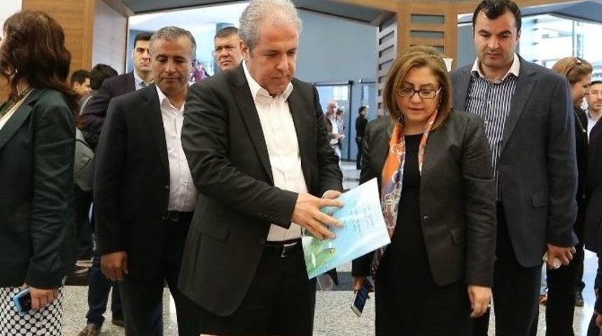 Şahin Ve Tayyar’dan Kitap Fuarına Ziyaret