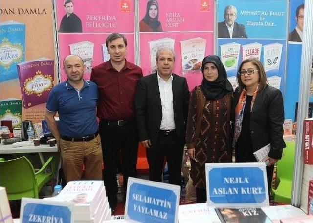 Şahin Ve Tayyar’dan Kitap Fuarına Ziyaret 1