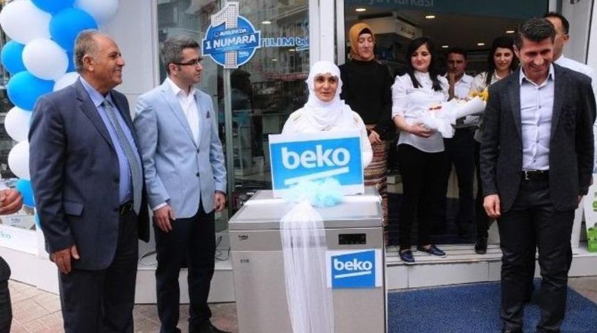 Van&rsquo;da Yılın Annesine Bulaşık Makinesi