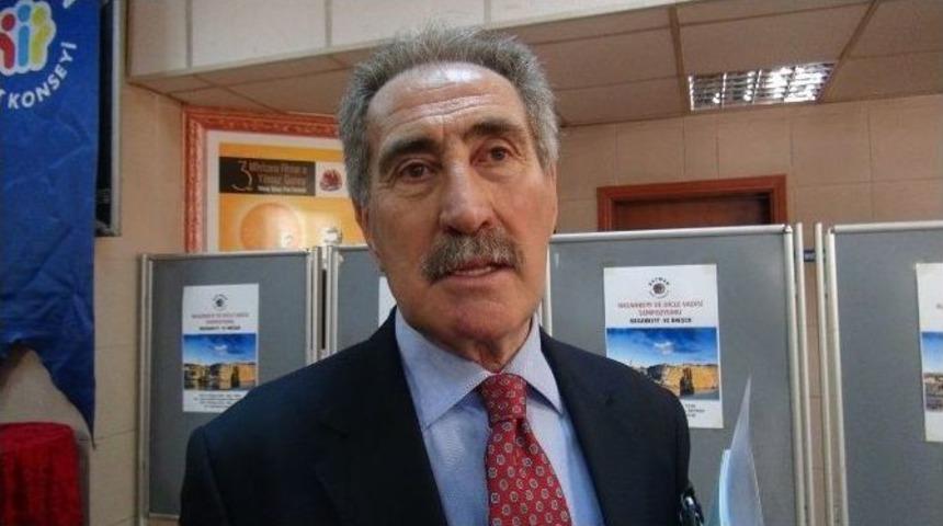 Eski Bakan G&uuml;nay Batman&rsquo;da