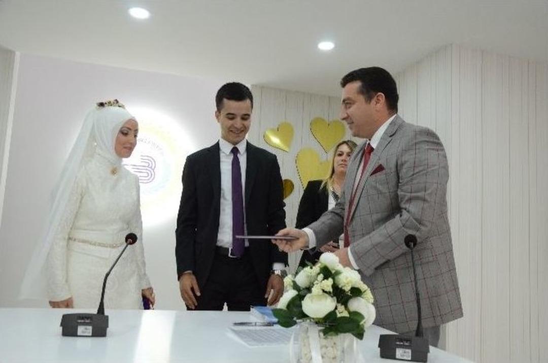 Boz&uuml;y&uuml;k&rsquo;te 2016 Yılında 537 &Ccedil;ift D&uuml;nya Evine Girdi