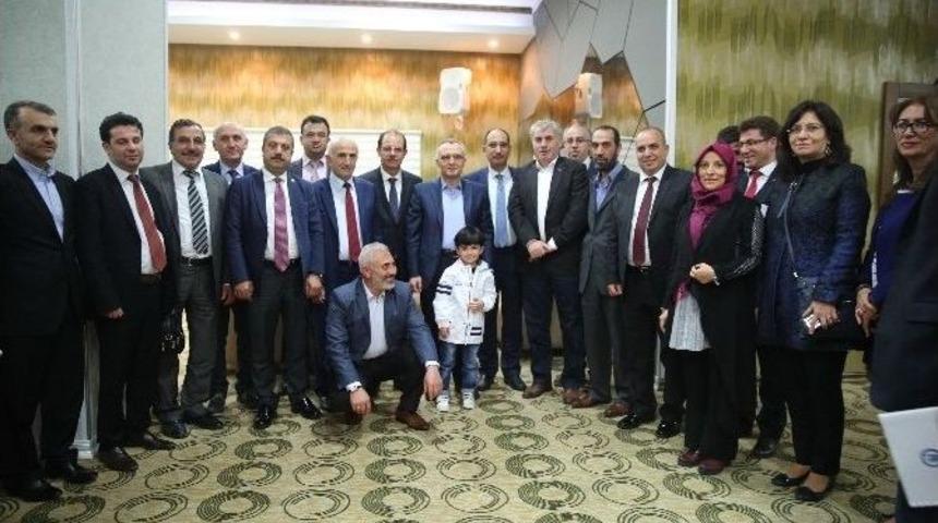 Bakan Ağbal&rsquo;a Bayburt &Uuml;niversitesinin &Ccedil;alışmaları Hakkında Sunum Yapıldı