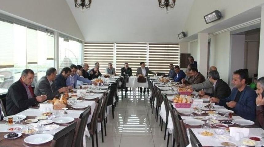 Vanlı Perakendeciler Toptancılarla Buluştu