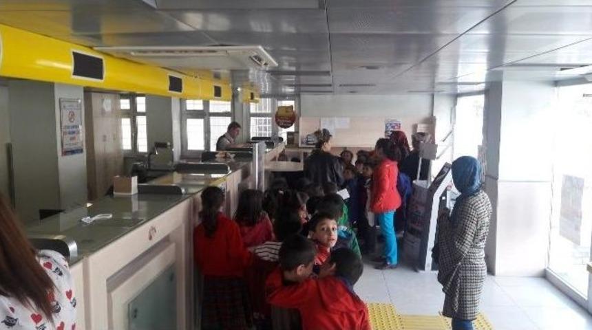 Miniklerin Annelerine G&ouml;nderdiği &Ouml;zel Mektup Duygulandırdı